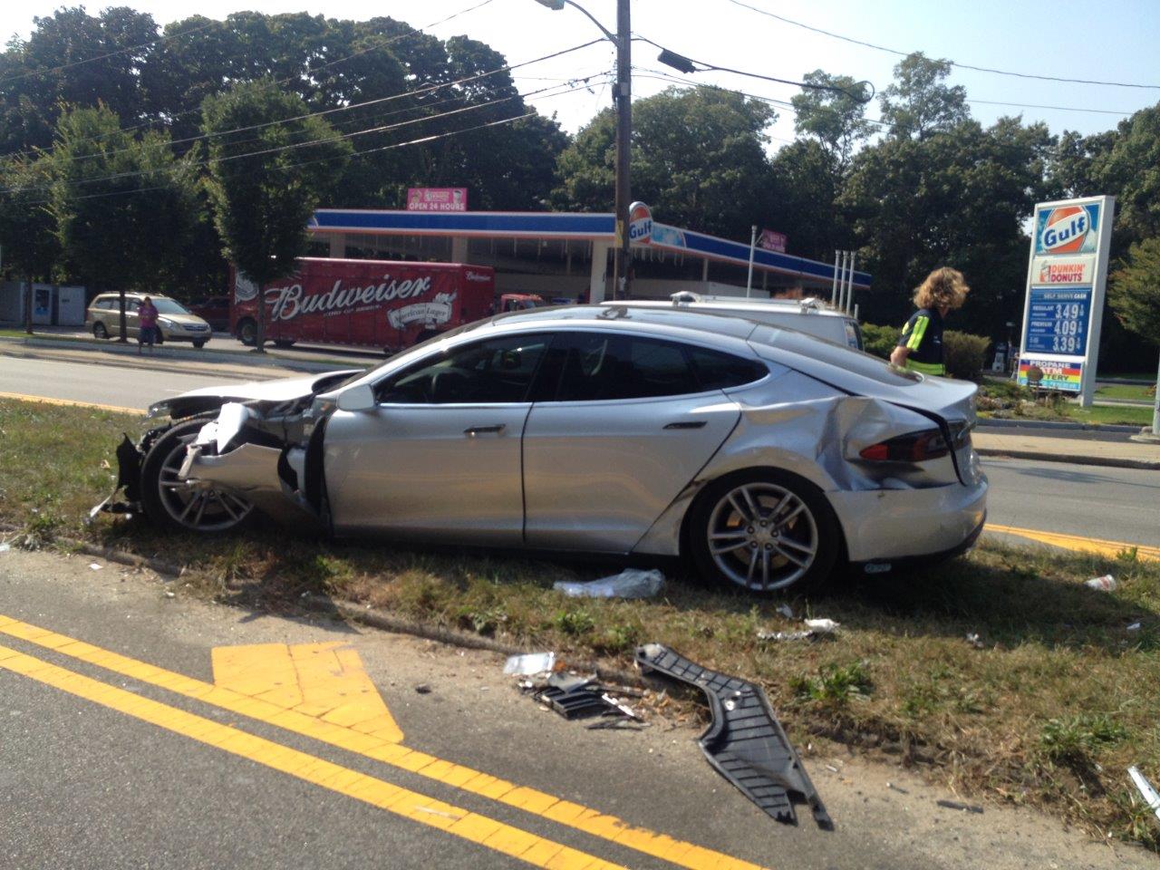 Tesla Model S car crash