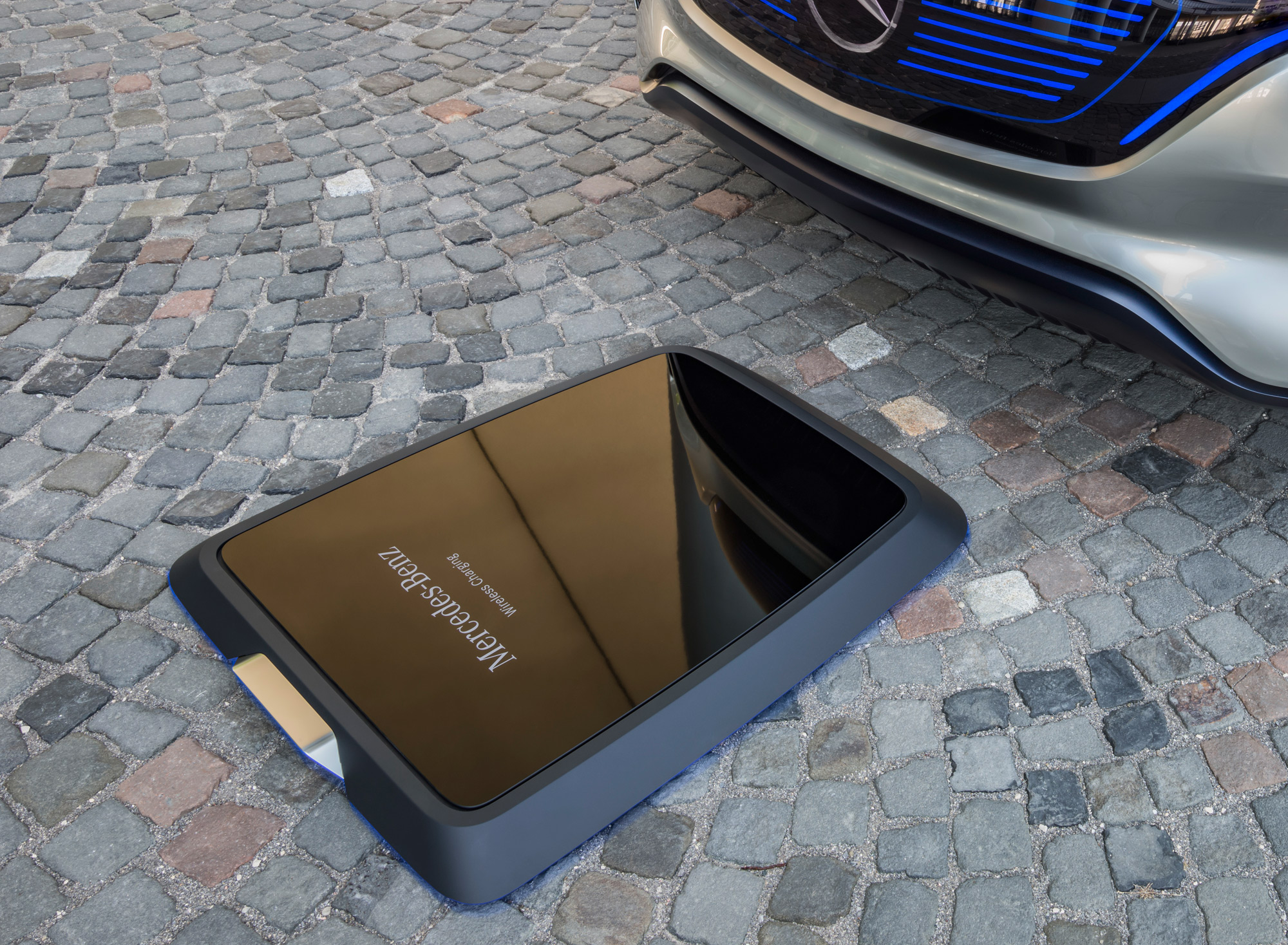 Mercedes-Benz Generation EQ wireless charging