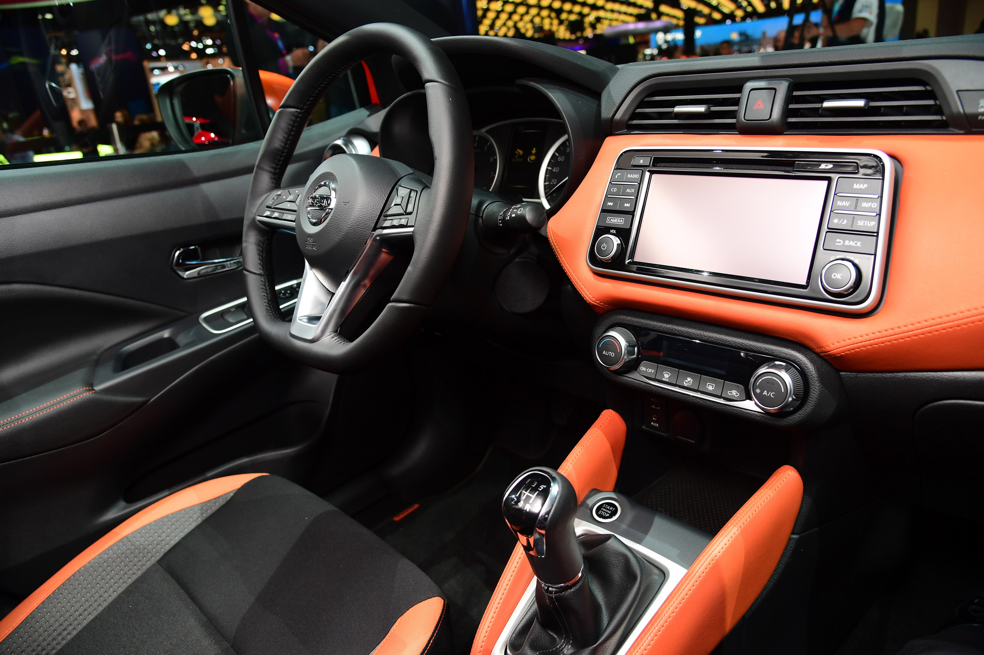Nissan Micra Gen5 interior