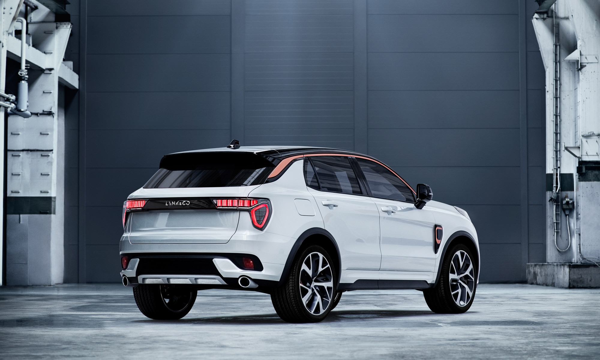 Lynk & Co 01 connected SUV