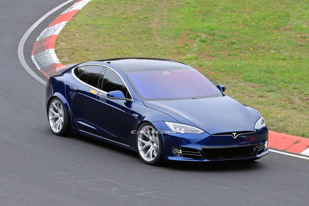 Tesla Model S Porsche Taycan Nürburgring Nordschleife