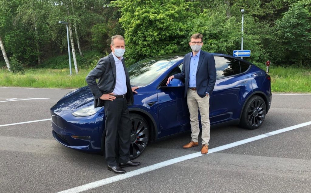 Herbert Diess - Frank Welsch / Tesla Model Y