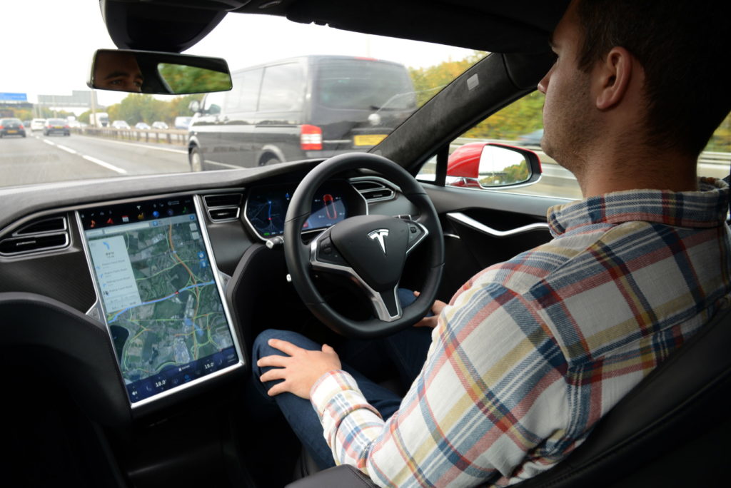 Tesla autonomous drive