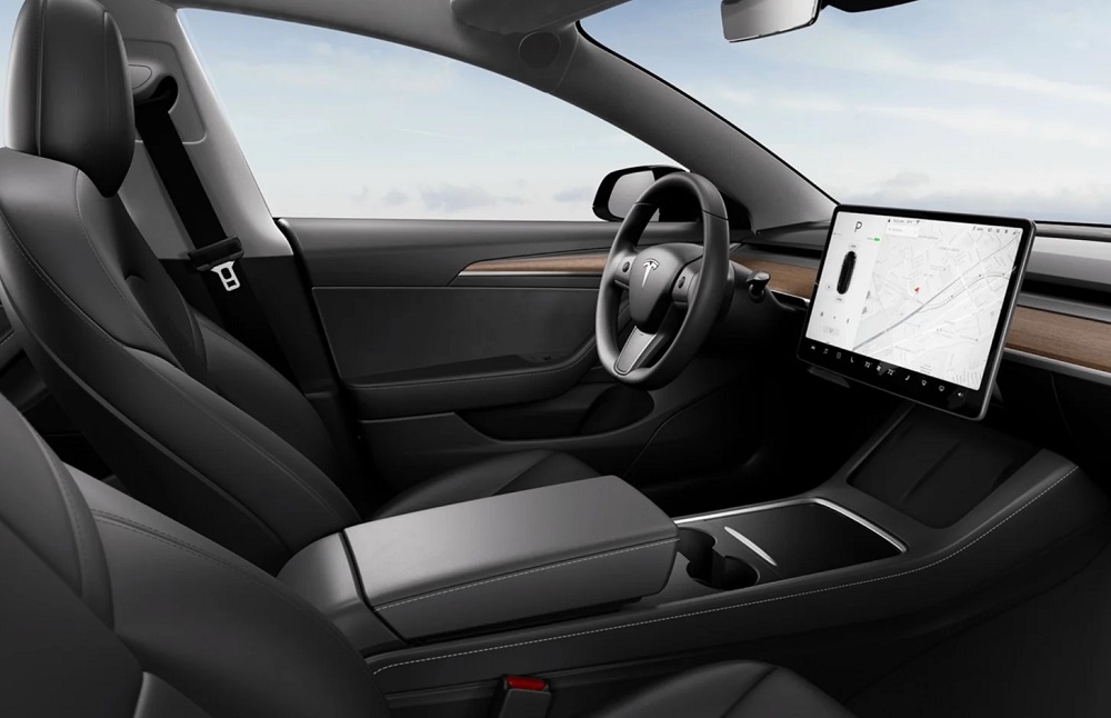 Tesla Model 3 2021: Με ανανεωμένο εσωτερικό και ...