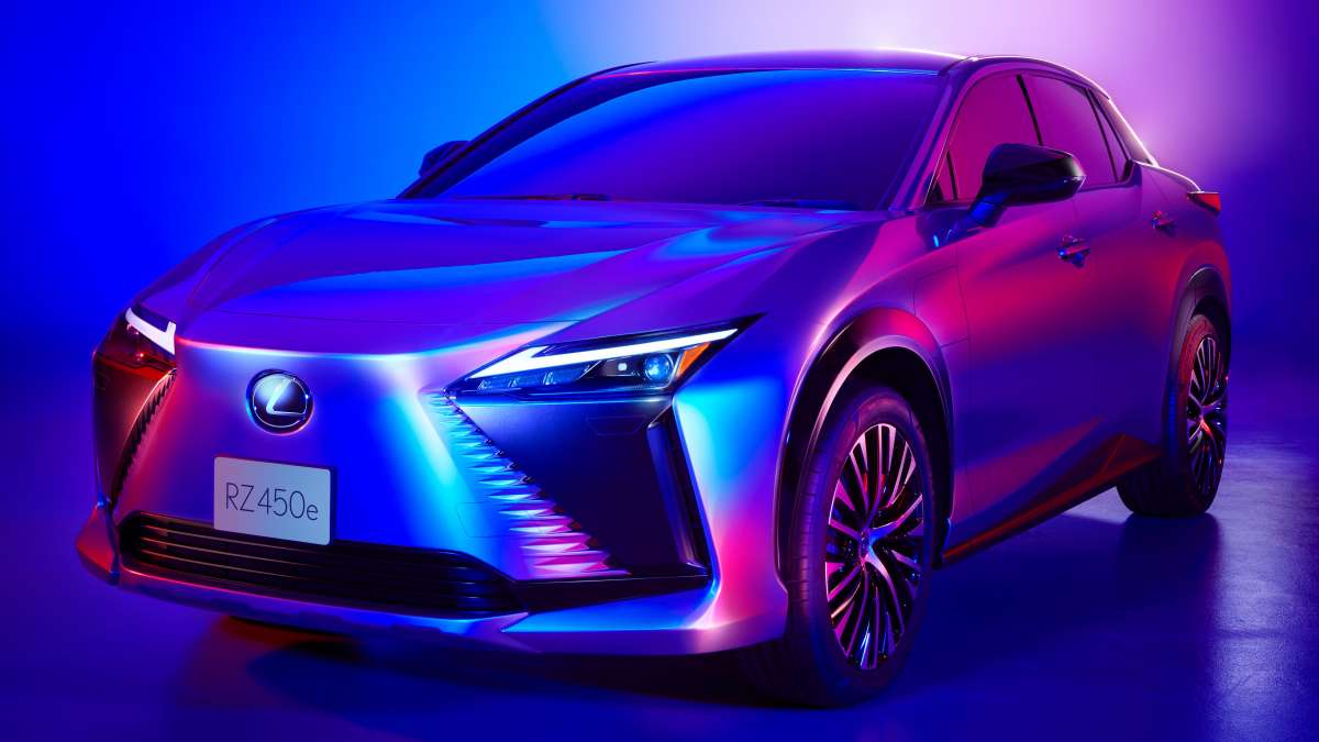 H Lexus παρουσιάζει το πρώτο της ηλεκτρικό αυτοκίνητο