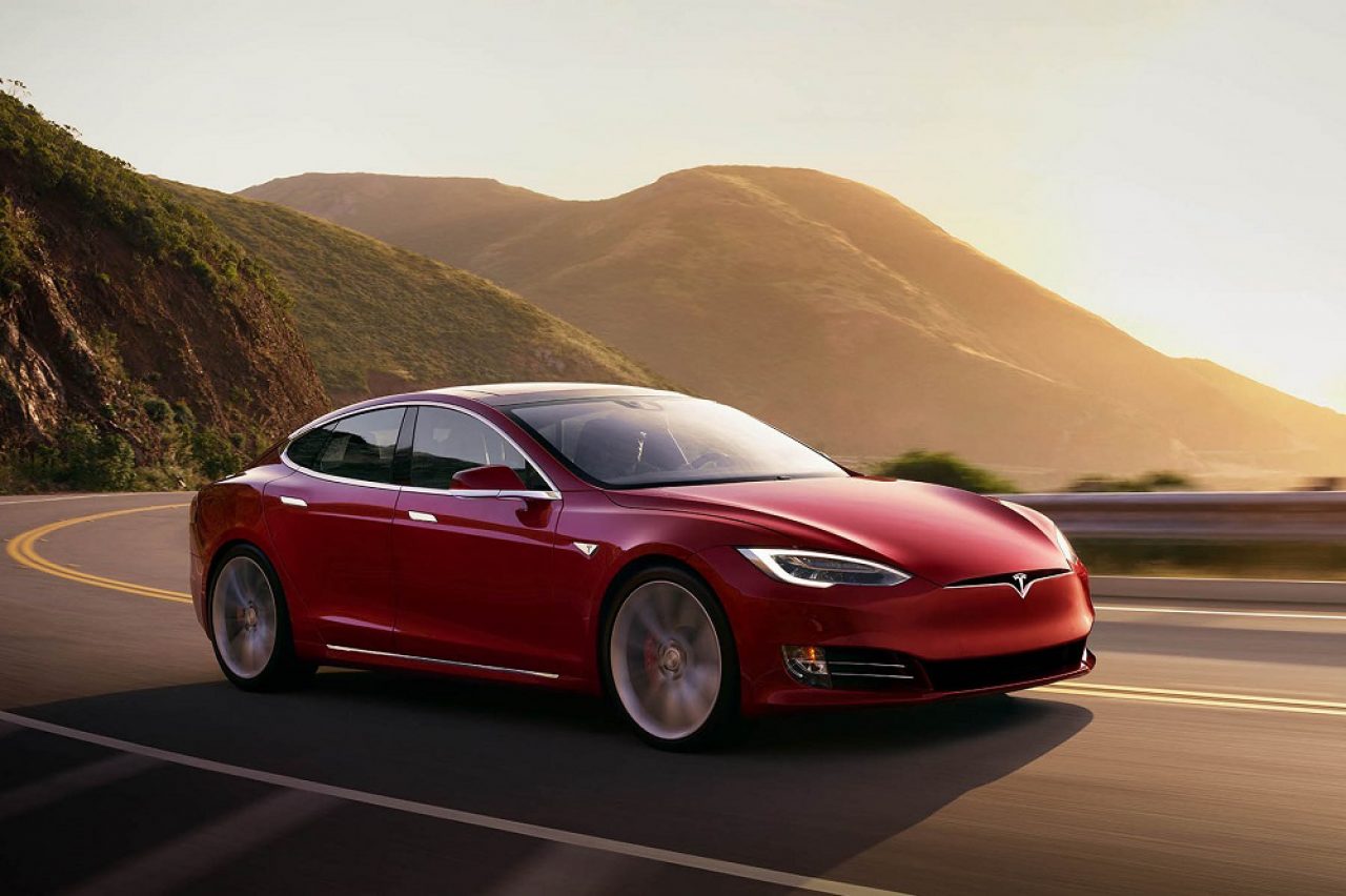 Tesla Model S: Εντοπίστηκε αναβαθμισμένο μοντέλο σε πίστα δοκιμών