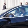Κυριάκος Μητσοτάκης / Tesla Model 3 - Φωτογραφία: EUROKINISSI/ΓΙΩΡΓΟΣ ΚΟΝΤΑΡΙΝΗΣ