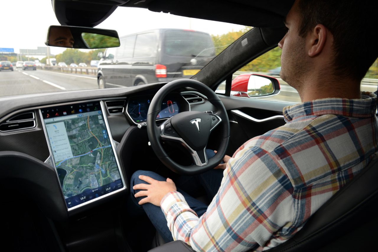 Tesla autonomous drive